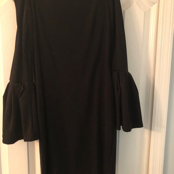 Black bell sleeve cocktail dress (med) - Picture 8 of 8